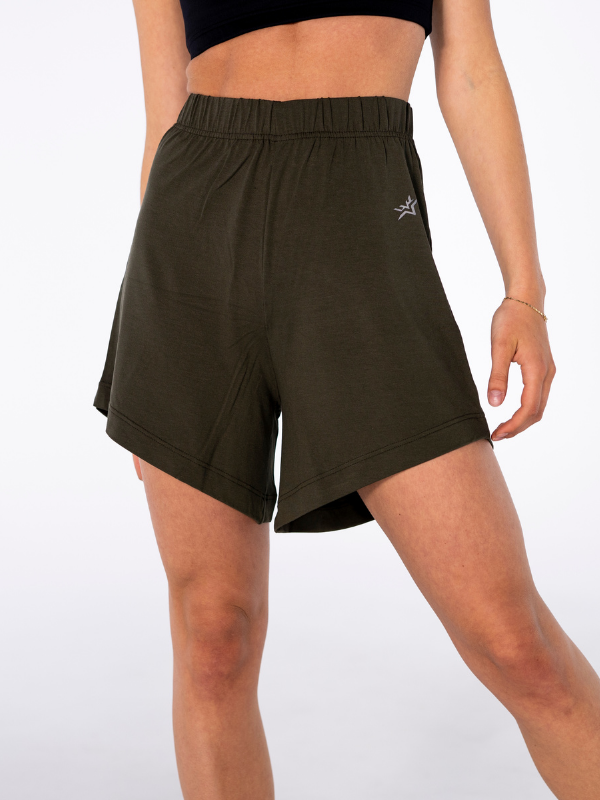 Wela Shorts | Dame Armygreen