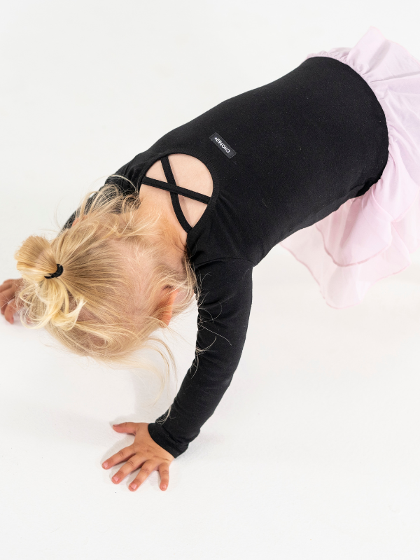 Gymnastikkdrakt med skjørt | NS-166 Svart/rosa