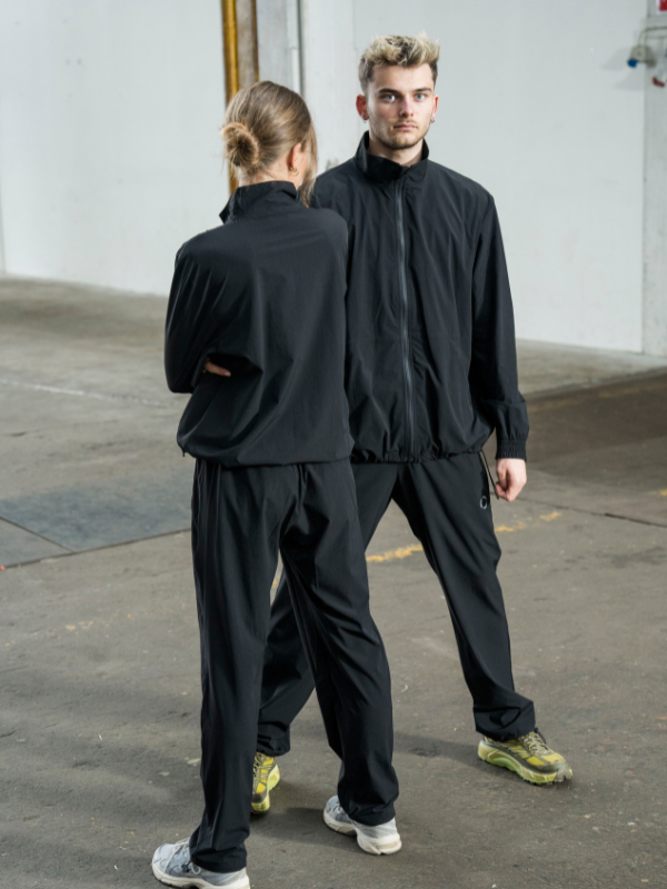 Tech 01 full glidelås | Unisex Svart